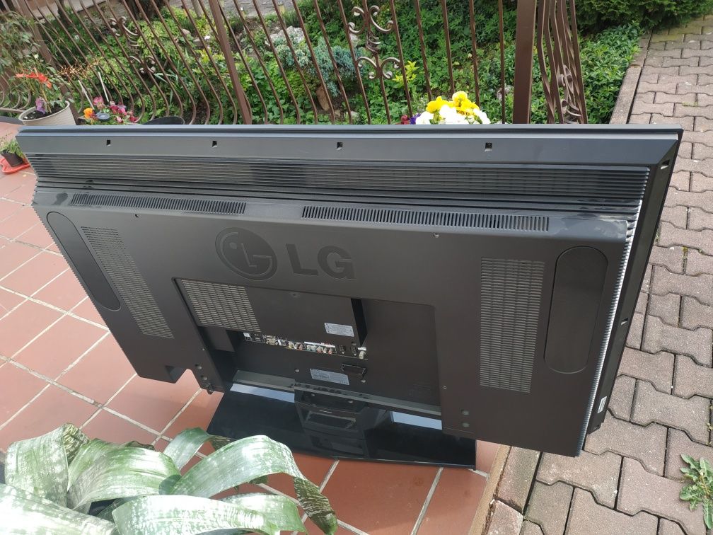 Telewizor LCD 47cali LG 47LB2RF-ZH Full HD 1080 pilot uszkodzony