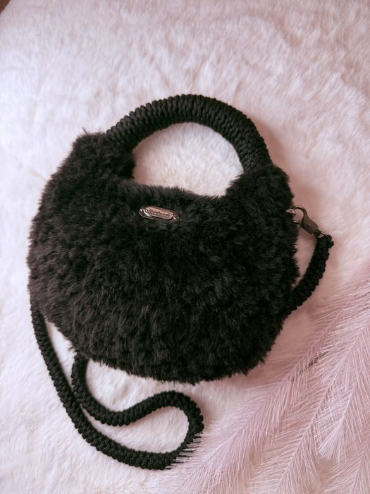 Torebka ręcznie robiona na szydełku