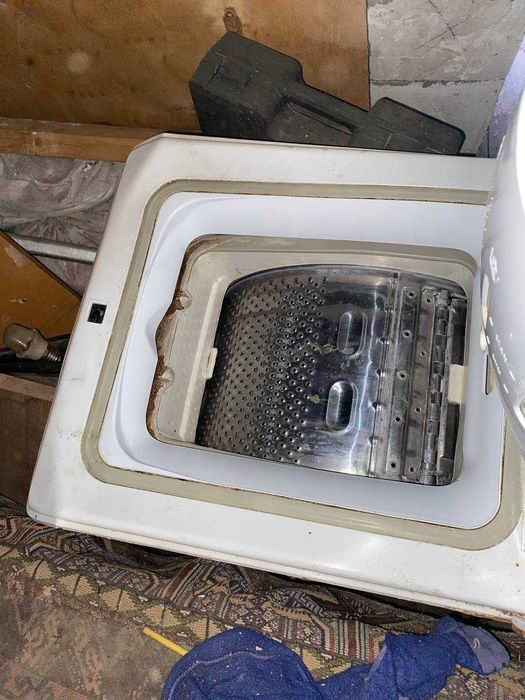 пральна машинка indesit (на деталі)