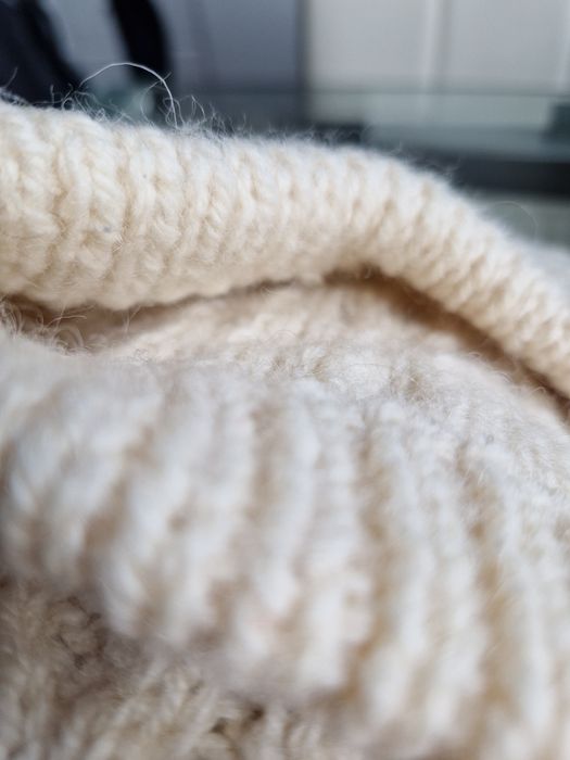 Bardzo ciepły sweter unisex 100% wełna owcza rozmiar S