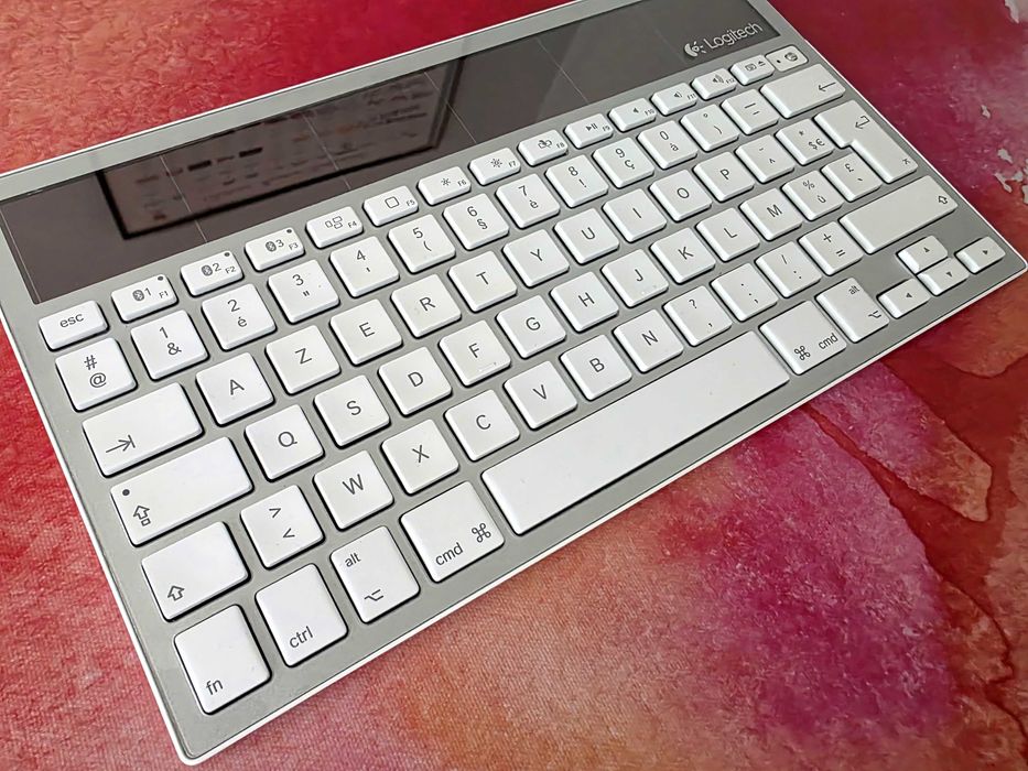 Klawiatura bezprzewodowa Logitech K760 Solar (PC, Mac, iPad, iPhone)