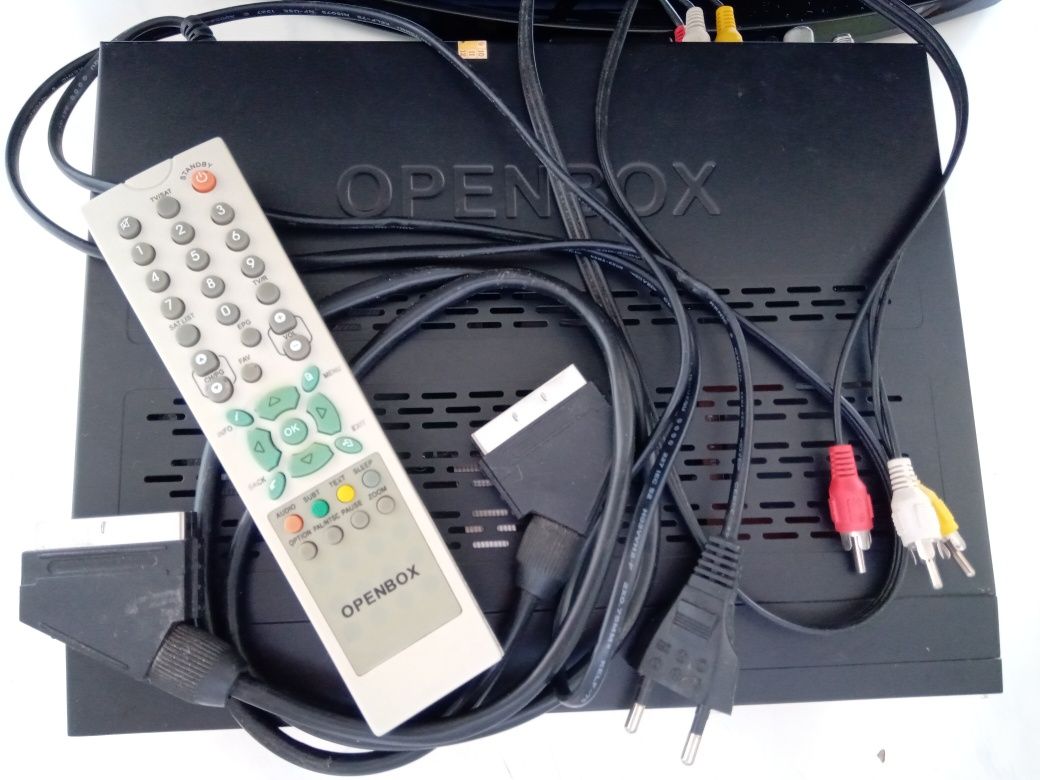 Супутниковий тюнер ресивер Openbox X-820CI