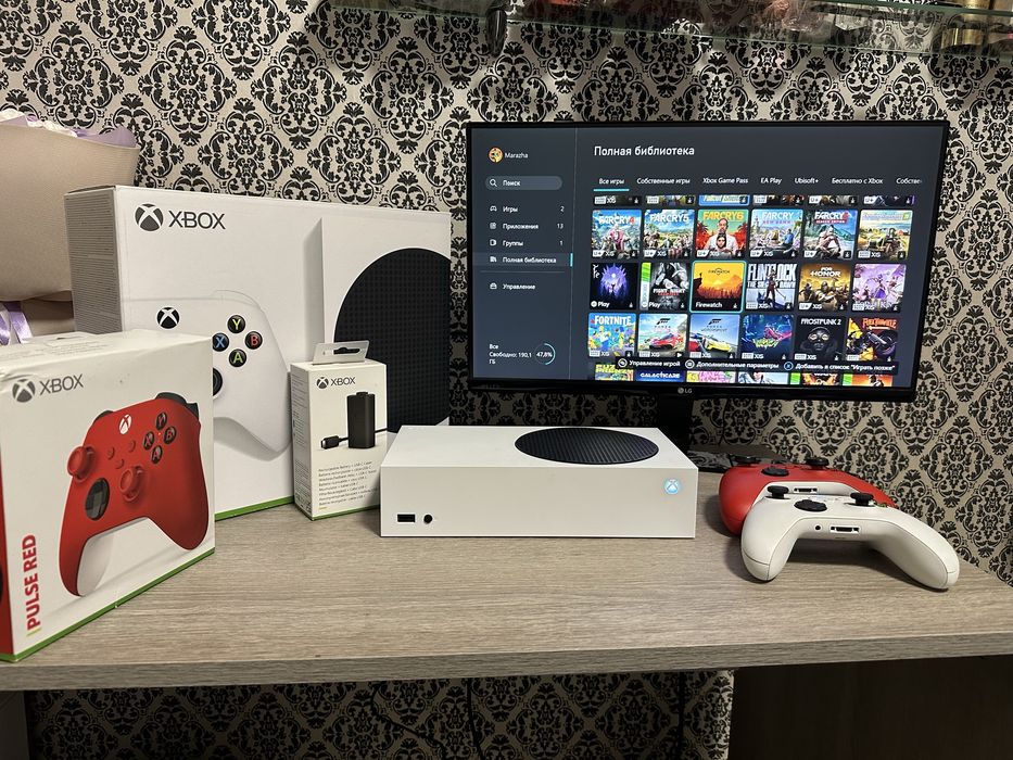 Ігрова приставка Xbox Series S +500 ІГОР