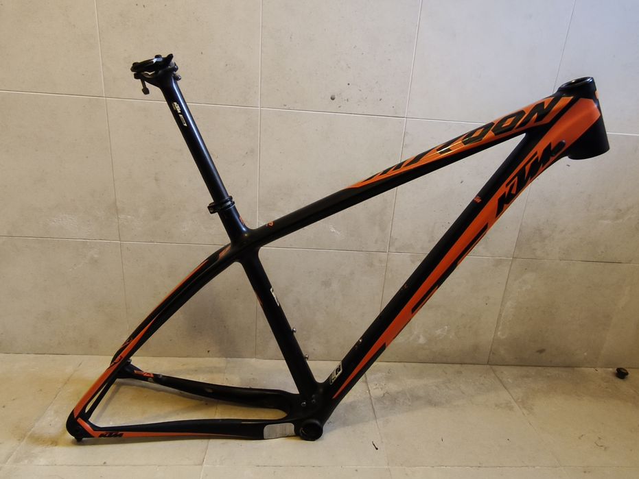 Quadro Carbono KTM myroon  Boost 19"