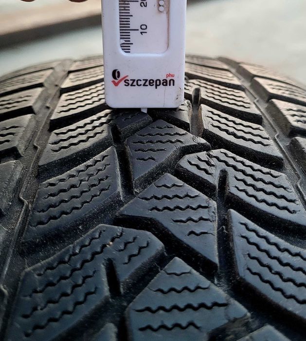Sprzedam oponę zimową Dunlop Winter Sport 5 215/60R16 99H