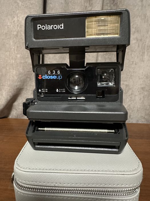 Polaroid Close Up 636,камера миттевого друку.