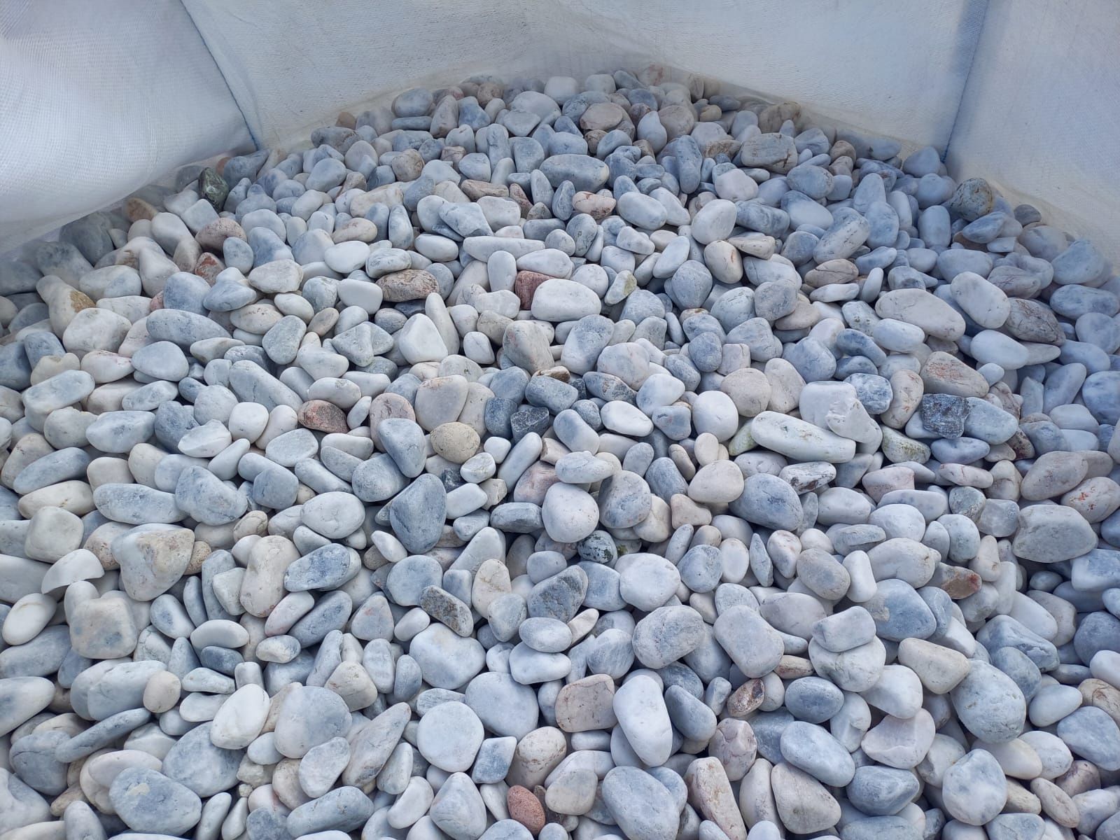 Białe otoczaki Janowickie marmur kamień naturalny ogrodowy 1T dostawa