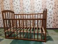 Продам детскую деревянную кровать (ліжко].