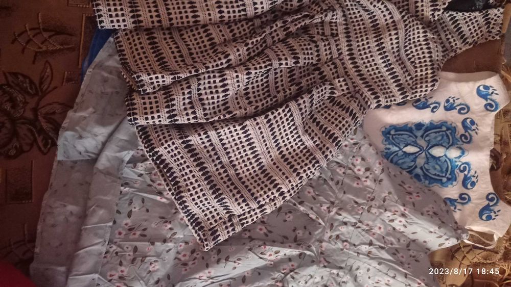 Одяг для дівчаток