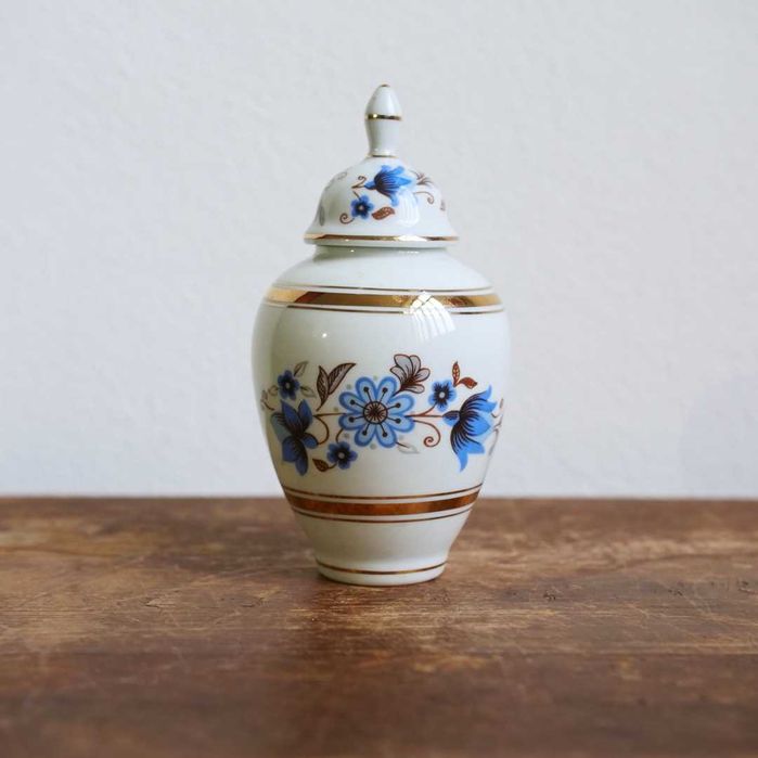 Pote com tampa em porcelana Artibus