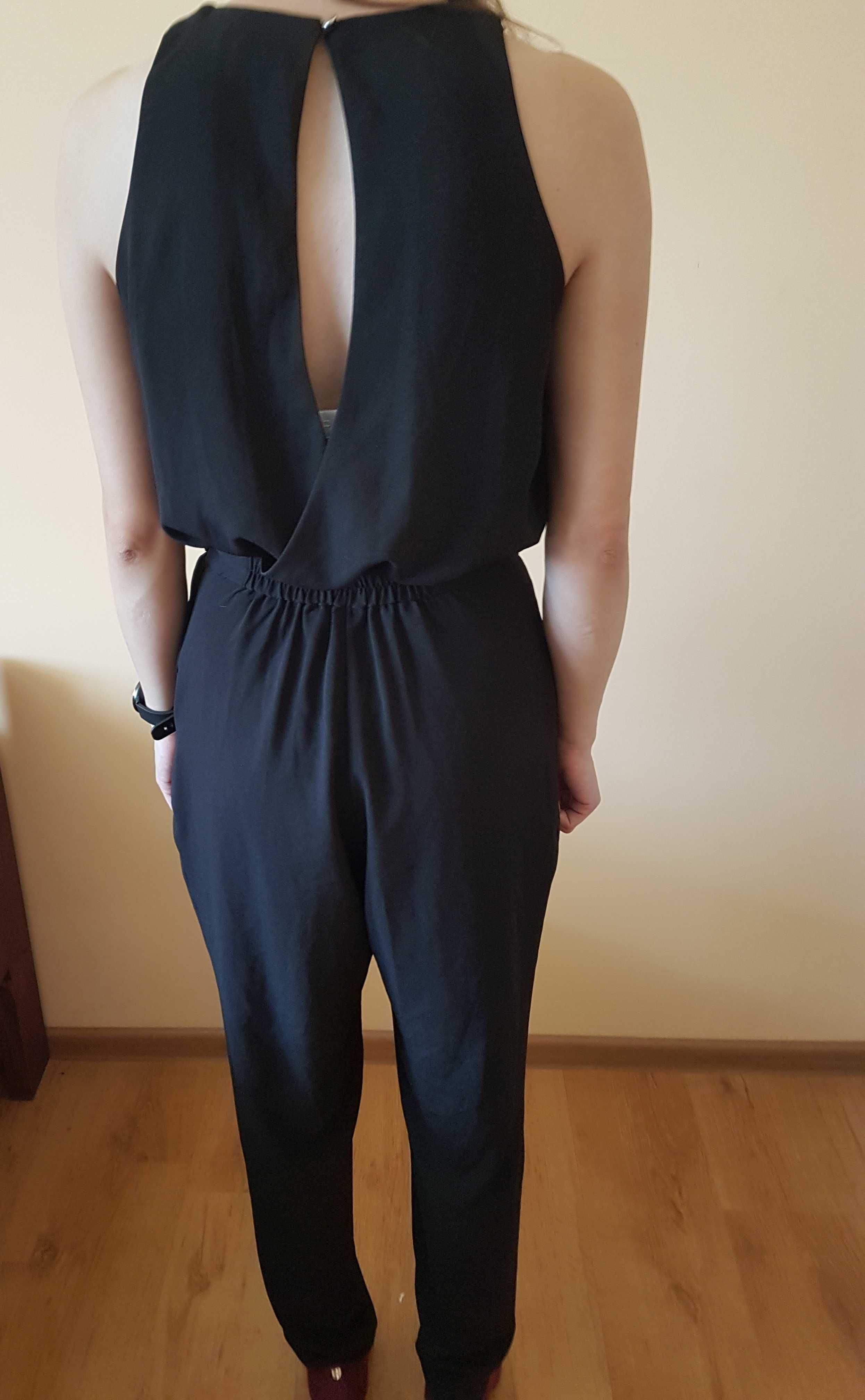 Czarny kombinezon H&M