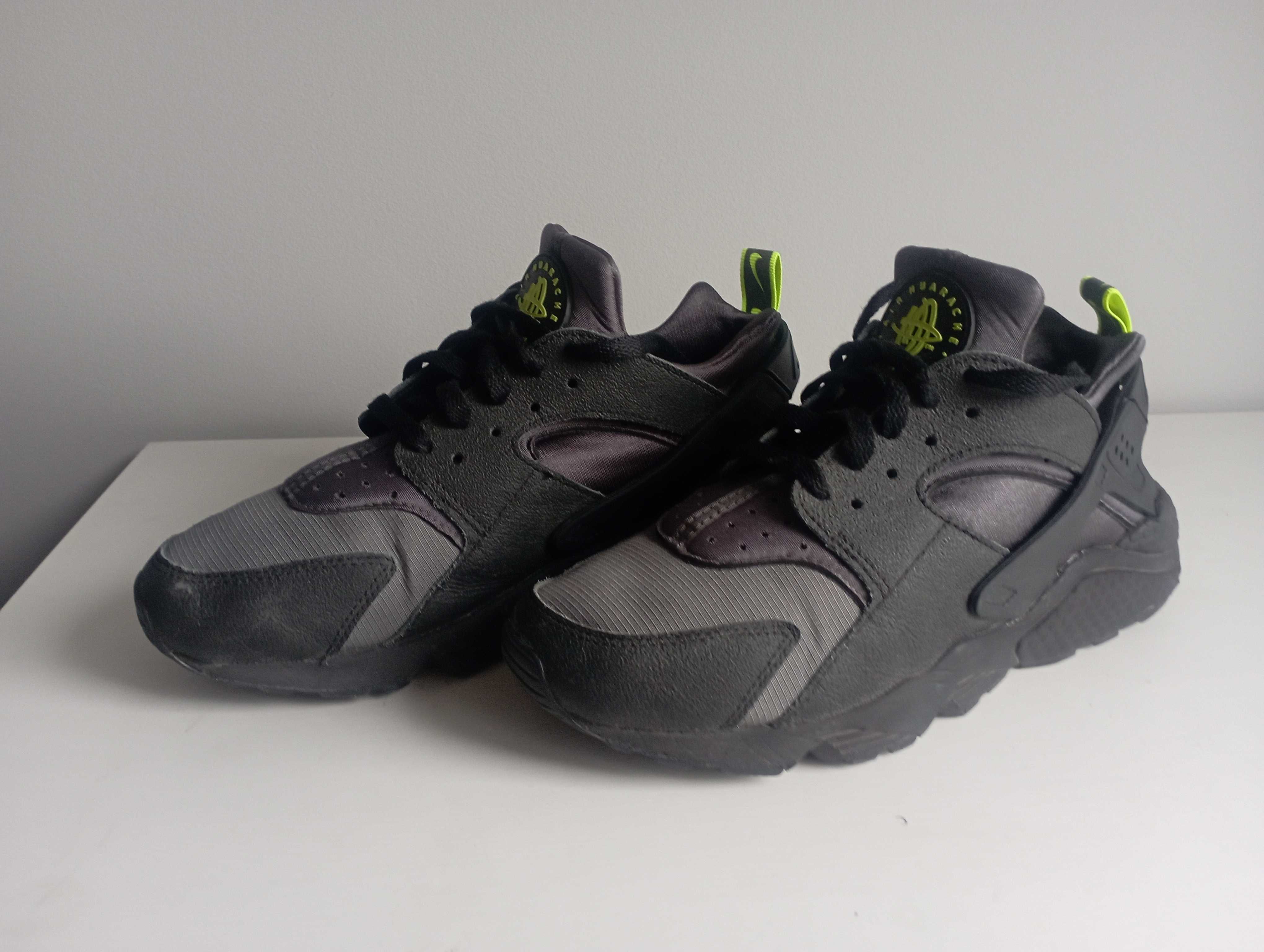 Buty Nike Air Huarache EUR 42,5 27 cm czarny szary sneakersy