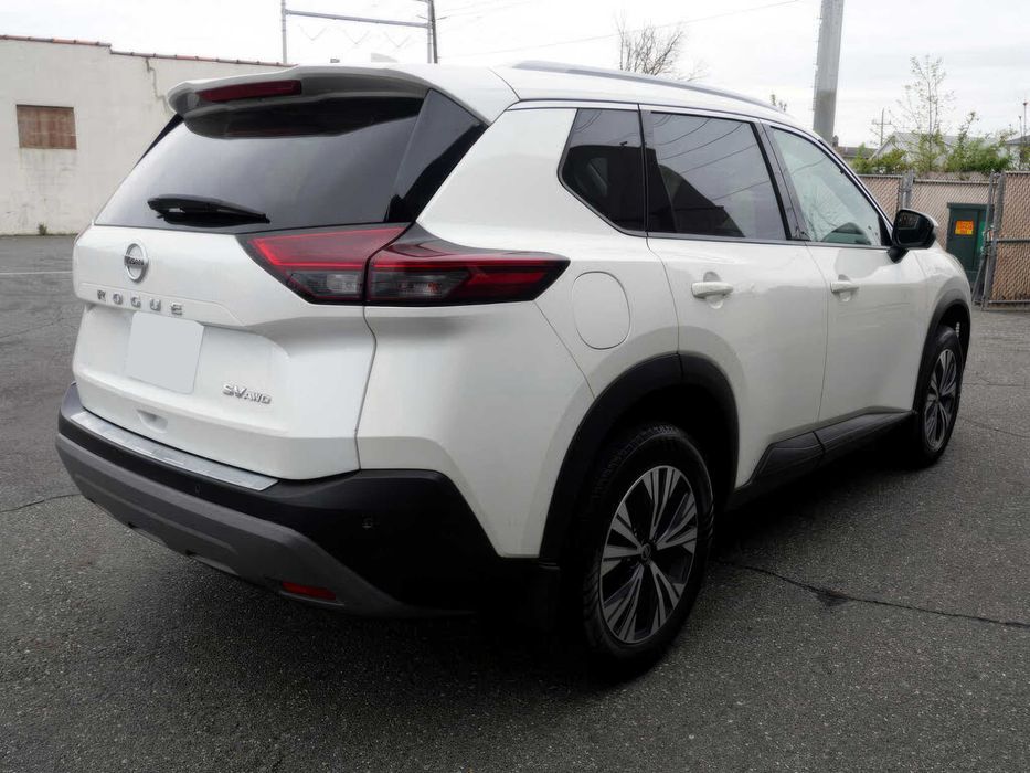 Nissan Rogue      2021