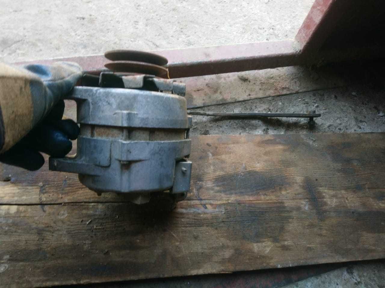 Генератор 28V, 14V 1000W на двигатель СМД, ЯМЗ