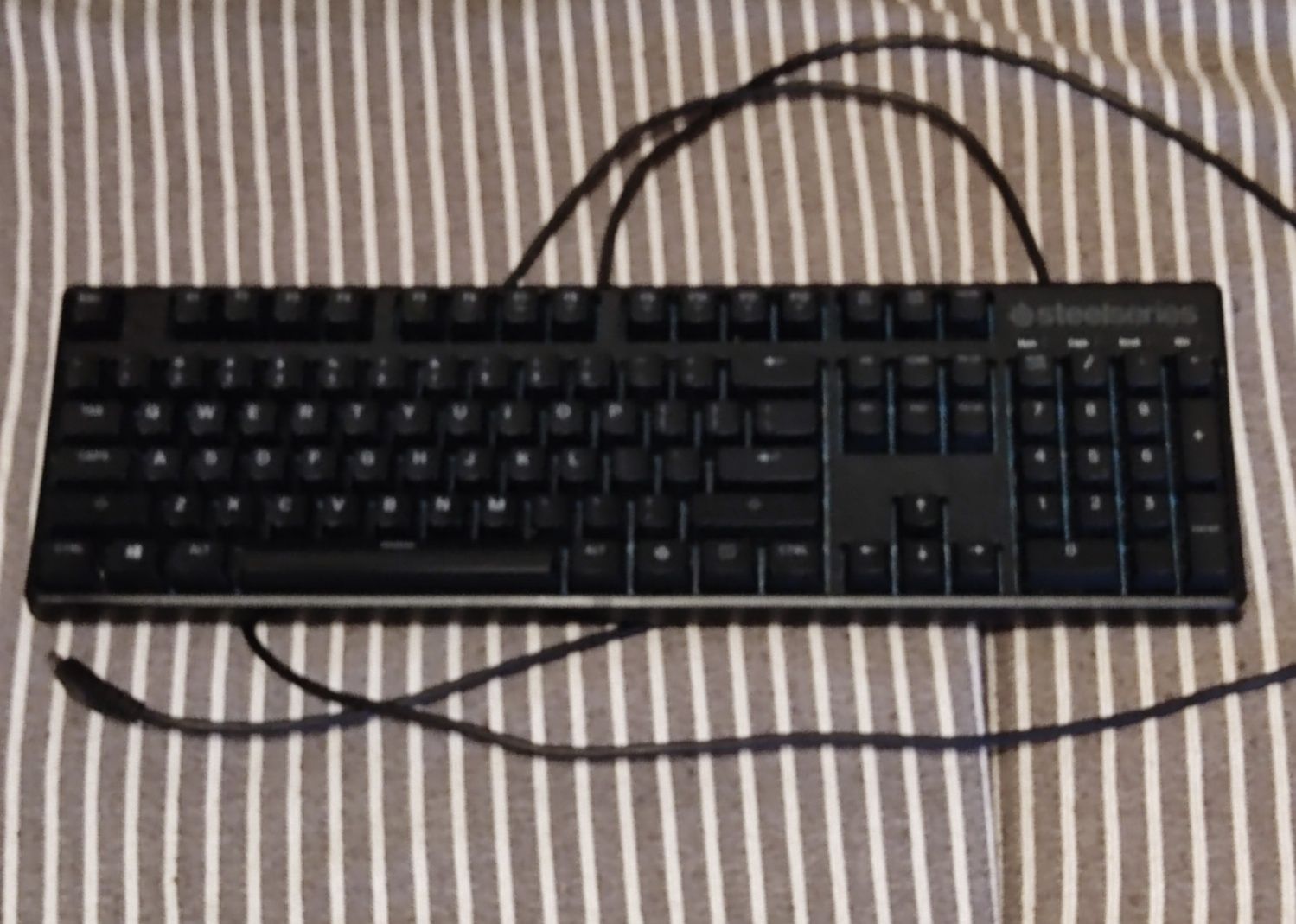 SteelSeries Apex M400