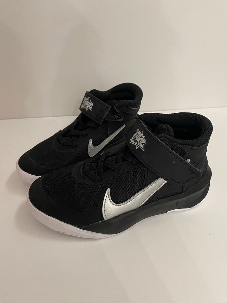 Buty dziecięce rozmiar 29,5 Nike