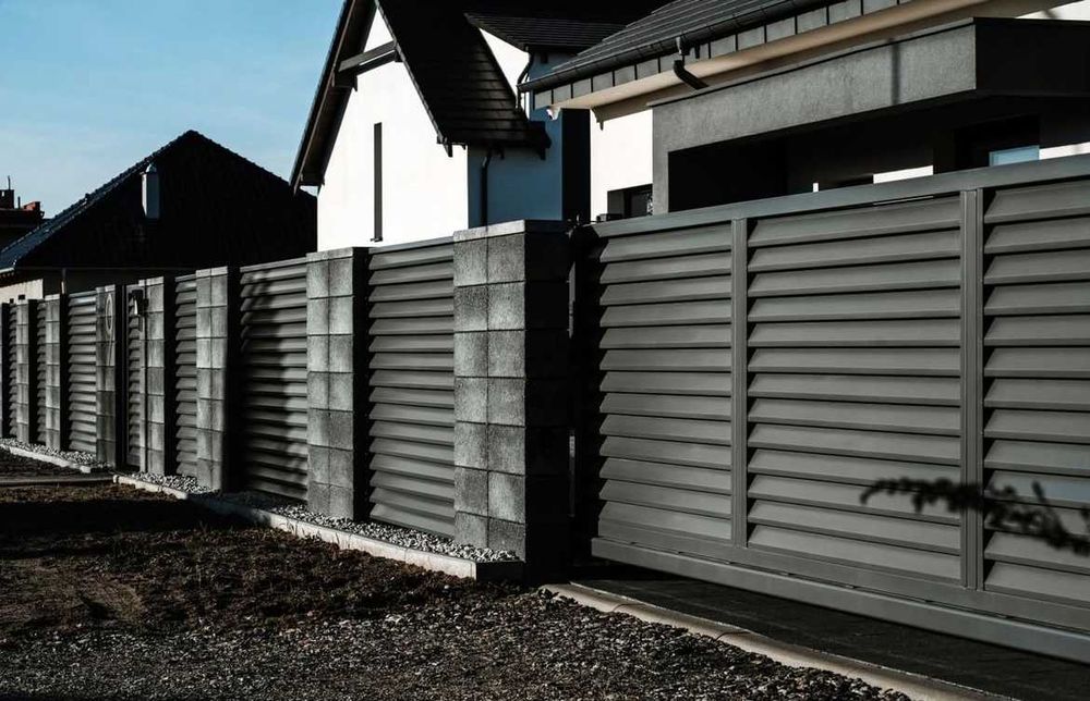 Ogrodzenie frontowe żaluzjowe, Żaluzja pozioma, Przęsła żaluzjowe -