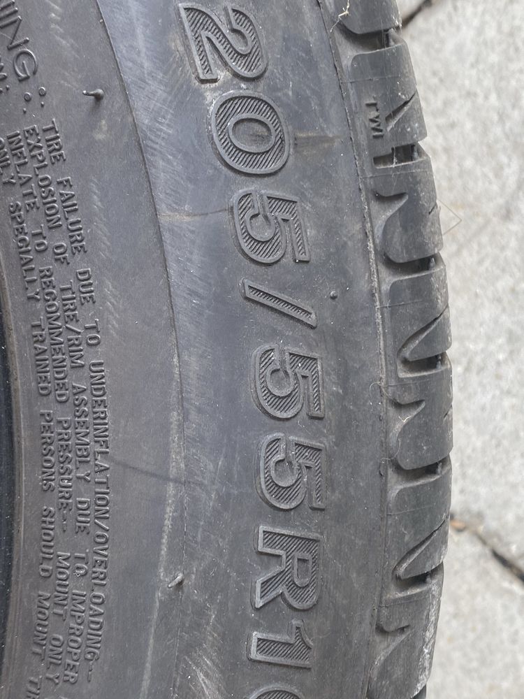 Продам коплект шин Firestone 205/55r16