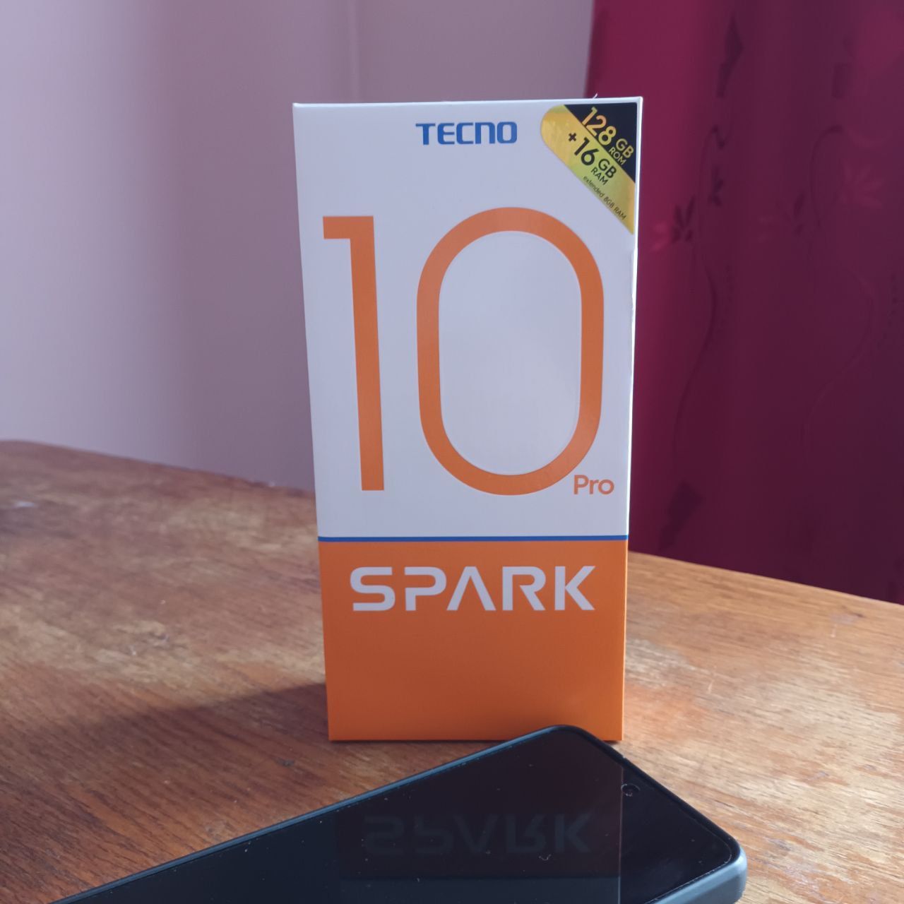 новий  Tecno SPARK 10 PRO