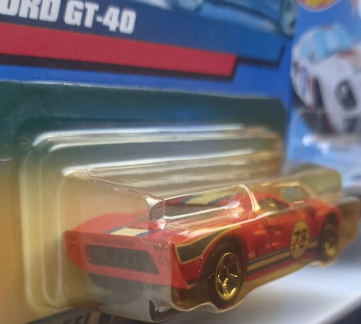 Conjunto 2 - ford Gt-40 hot wheels