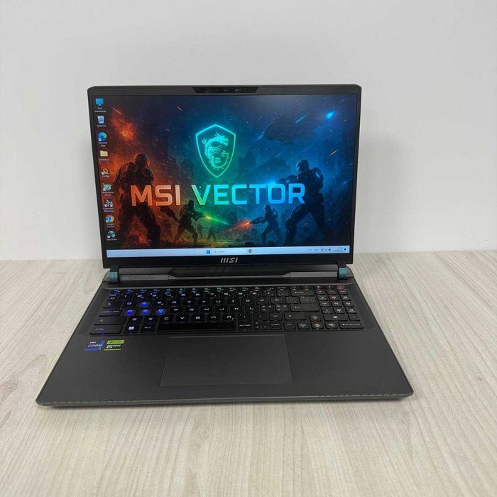 MSI Vector GP68HX 12VH  144Hz i9-12900HX 32GB SSD 1TB  RTX 4080