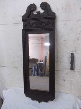 Stare lustro w drewnianej ramie 98 x 32 cm.