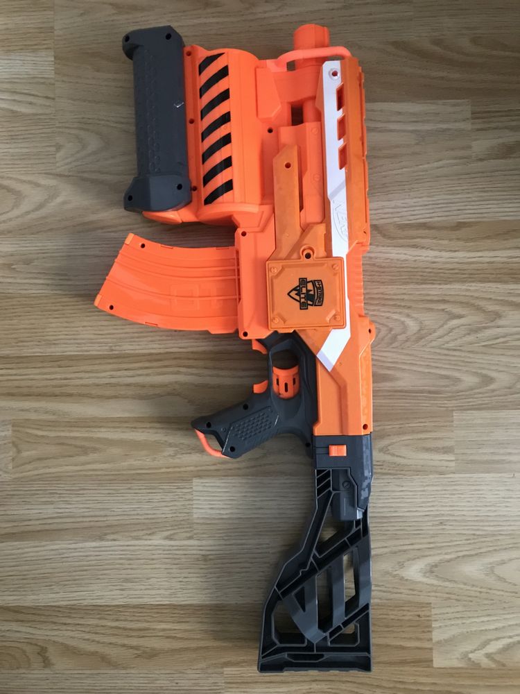 Karabin nerf mega z rakieta