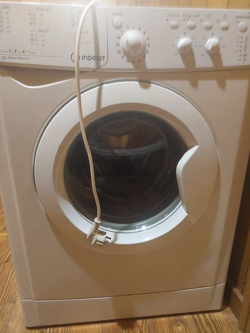 Máquina Lavar Roupa Indesit