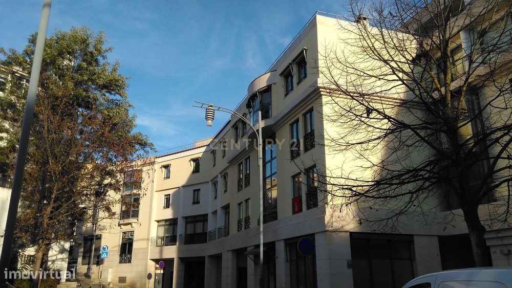 Lugar de Garagem em Campolide para venda