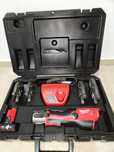 Milwaukee  M12 HPT - praska hydrauliczna
