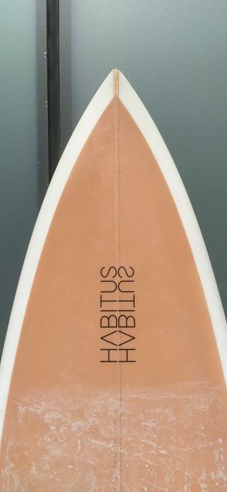 6'6 HABITUS Surf Board - Minimal Wear, Fins and Leach - Custom Made!!