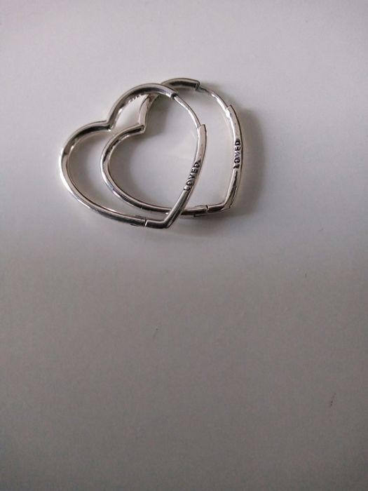 Kolczyki w kształcie asymetrycznych serc,dwie pary