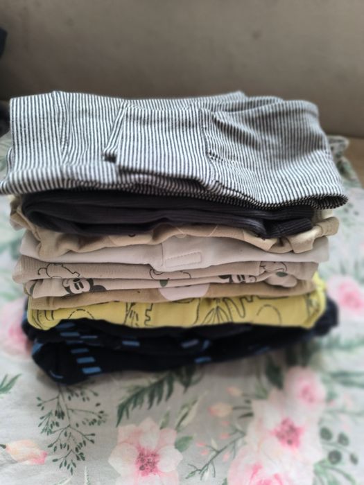 Paka ubranek w rozmiarze 62