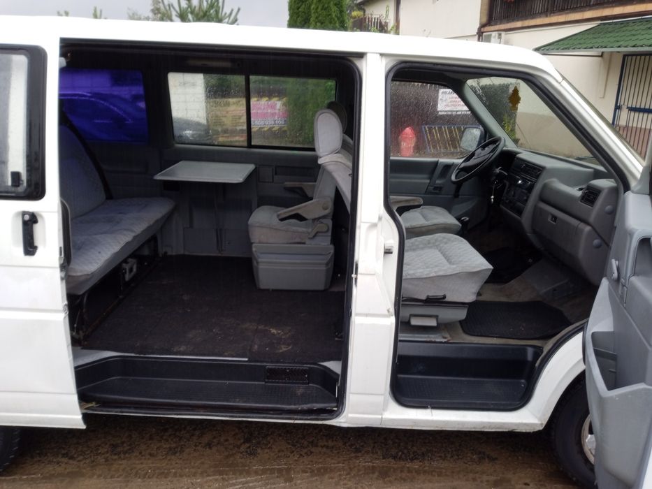 VW T4 multivan 7 osób.2.4D