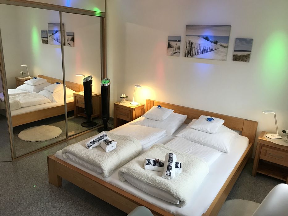 OKAZJA ! - NOCLEGI NAD MORZEM /  „Surga Apartament” w Ustroniu Morskim