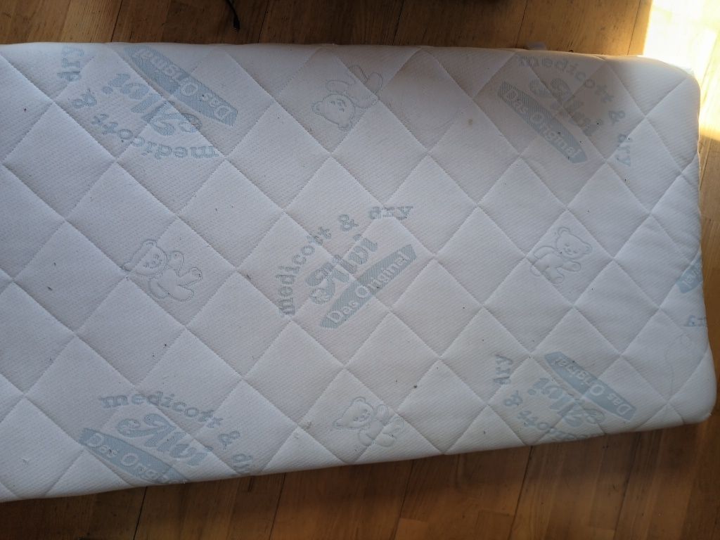 Materac do łóżeczka - oryginalny ALVI Medicott and dry - 120 cm na 60