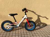 Bicicleta de criança sem pedais da CUBE