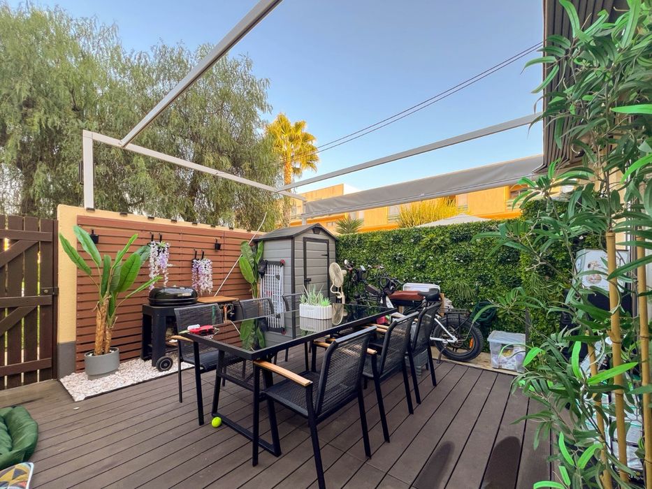 Vendo T2 totalmente remodelado em condominio com piscina em Vilamoura