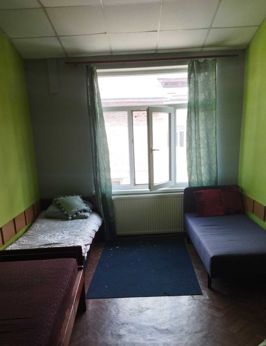 Кімната Б.Хмельницького р-н Підзамче біля центру для 1-2 ос закр на кл