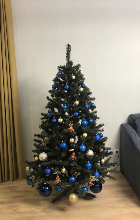 Ялинка штучна ПВХ висока 180 см