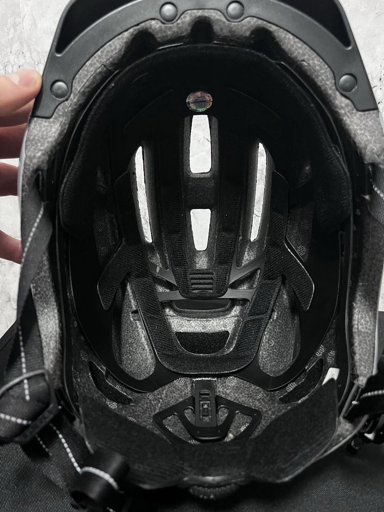 Kask rowerowy caden II mips Giro nowy rozmiar M