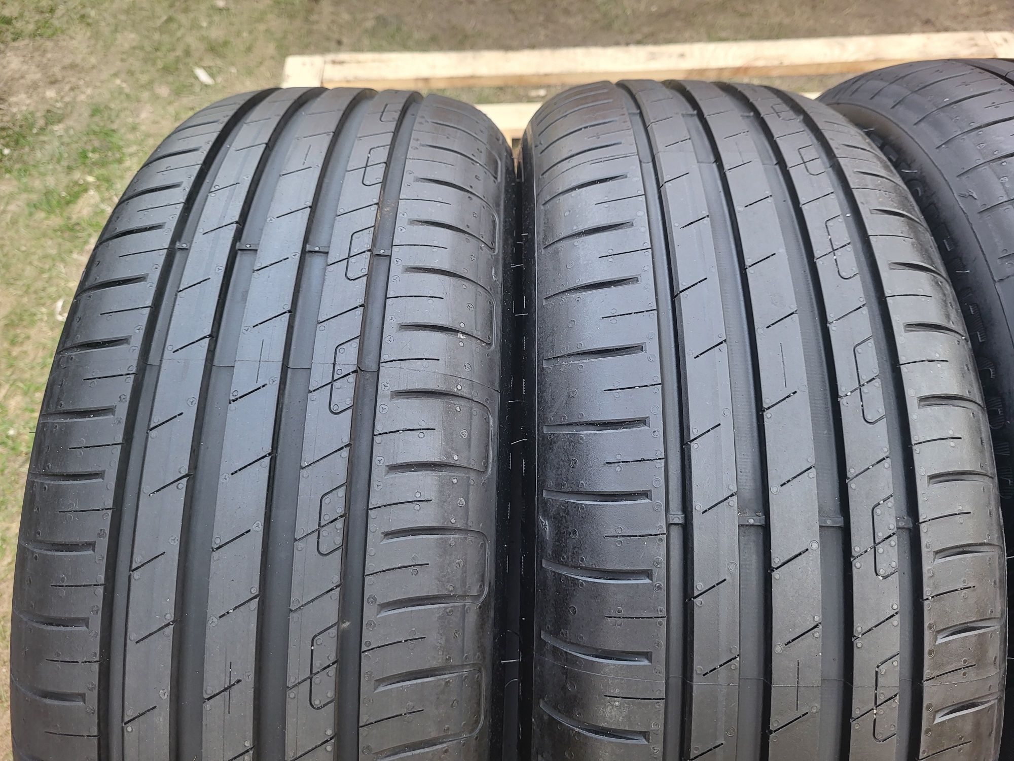 4x  205/ 55 R17 91V Goodyear Efficientgrip Performance  jak nowe