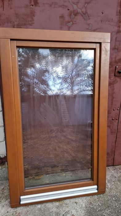 OKNO DREWNIANE  uchylno - rozwierne sosna kolor calvados/ afromozja