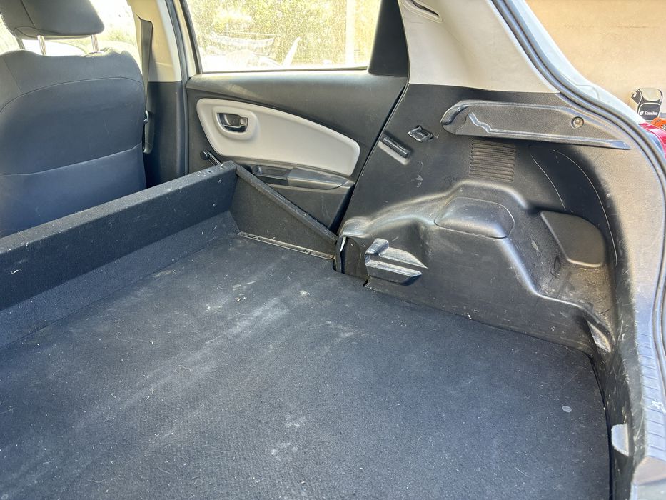 Przekladka podłoga zabudowa do Van hybryda Toyota Yaris III 2016 r