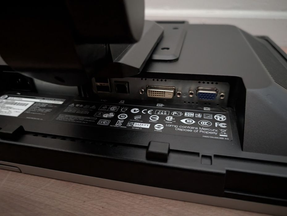 Monitor HP compaq la1951g