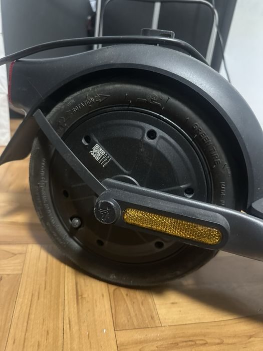 Ninebot Kickscooter F2