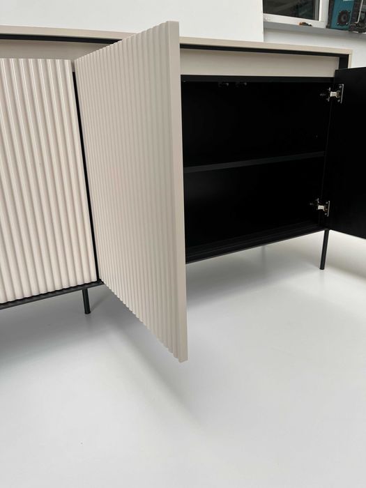 komoda do salonu z oświetleniem LED