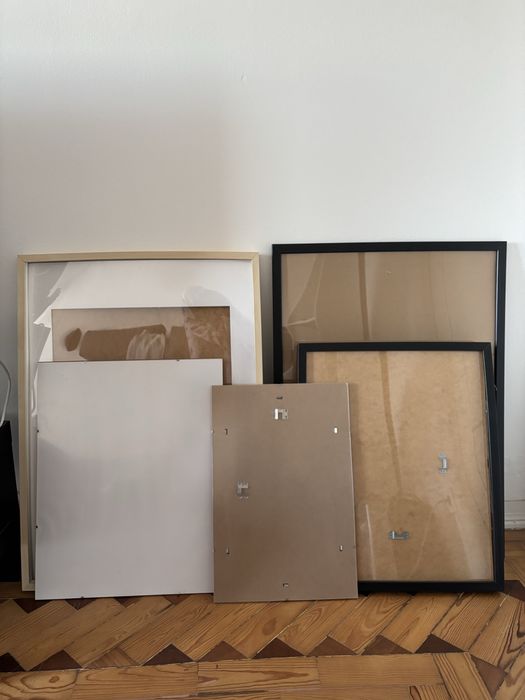 Conjunto de 5 molduras — madeira clara e preto