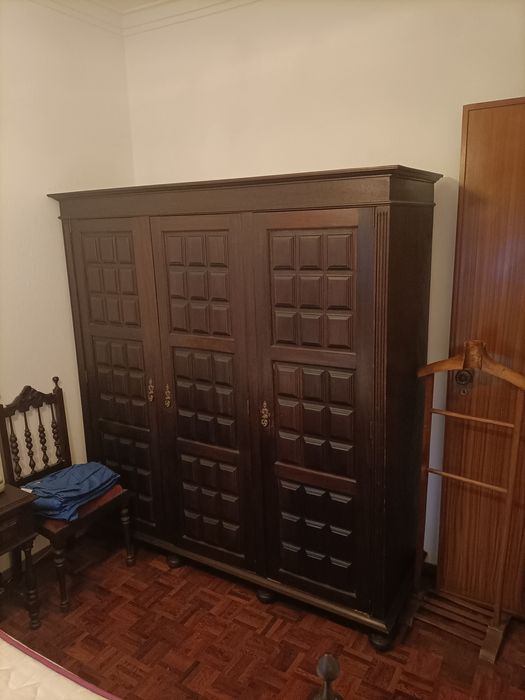 Armário vintage madeira.