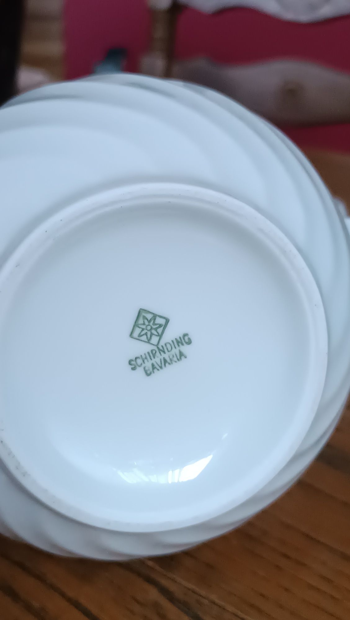 Dzbanek Schirnding Bavaria, biała porcelana